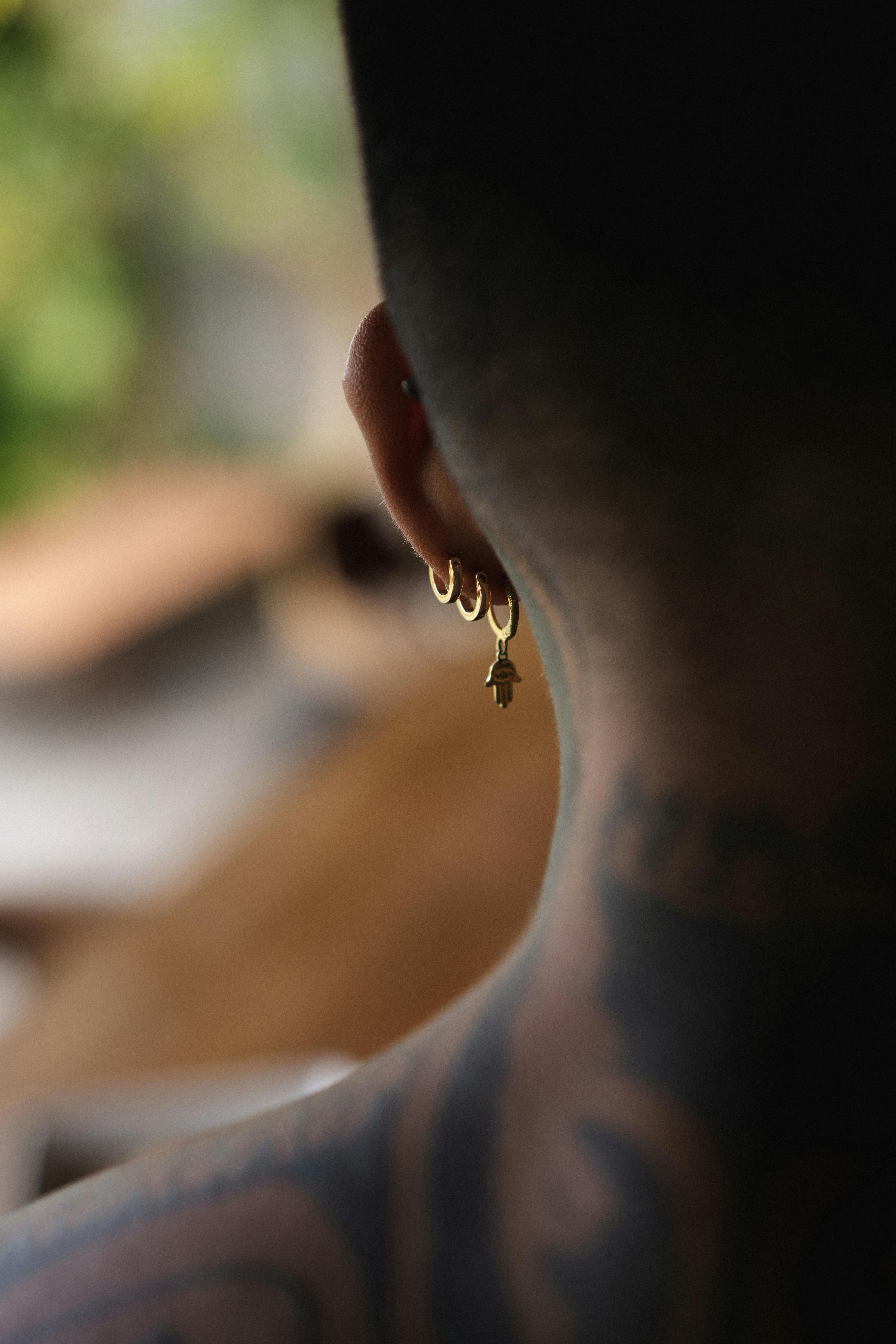 back of head with 3 hoops