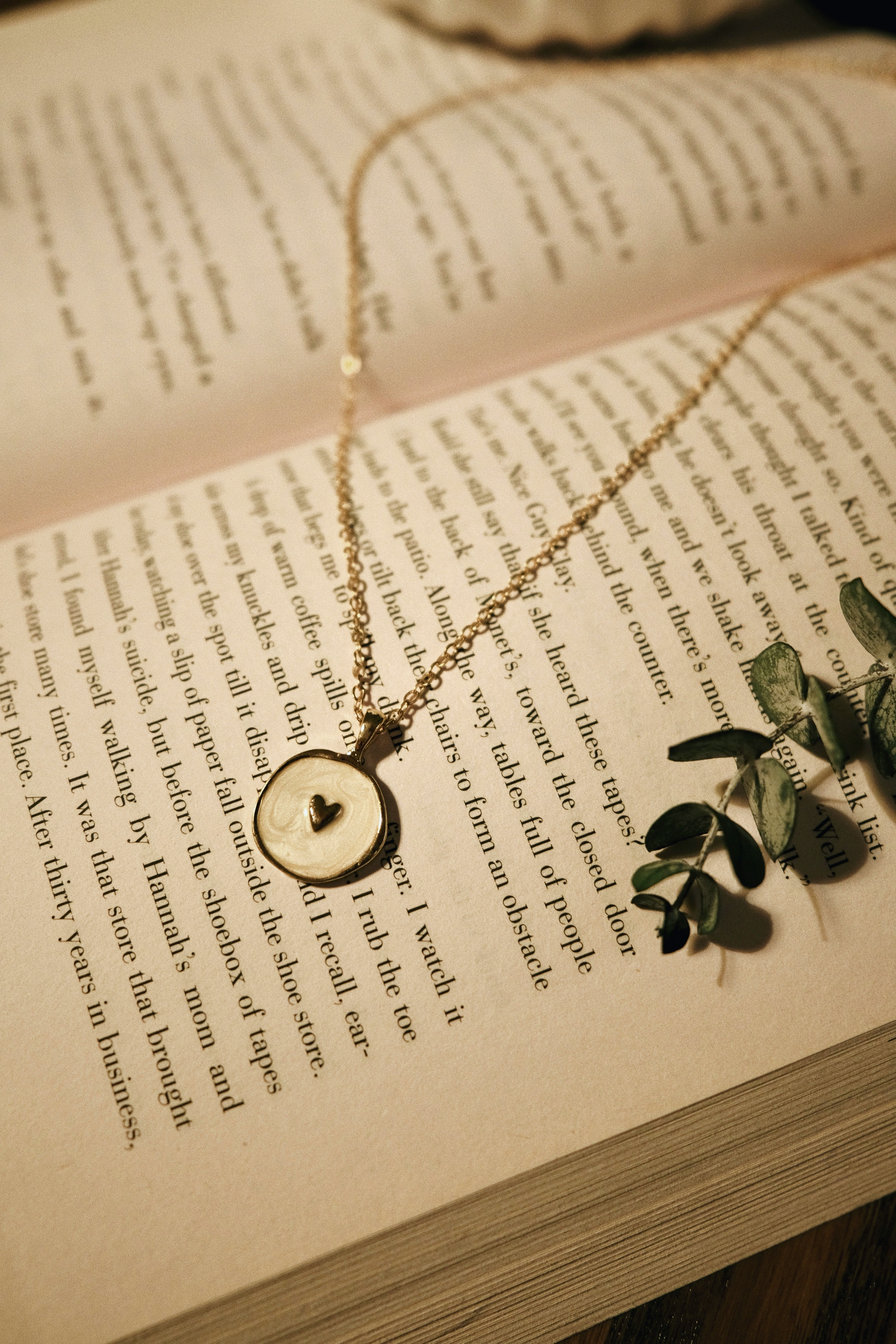  necklace with heart in center